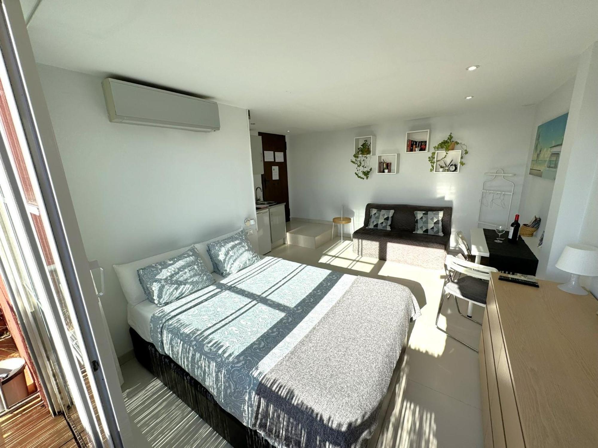 Peaceful Studio With Amazing Sea Views And Free Parking Benalmádena Esterno foto